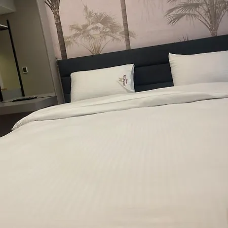 Uzunkum Hotel 4*