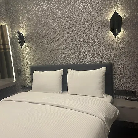 Uzunkum Otel 4*